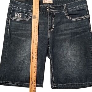LEI Women's Size 13 Indigo Jean Shorts